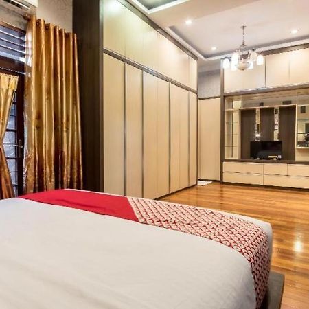 Oyo 619 Naufal Guest House Syariah メダン エクステリア 写真