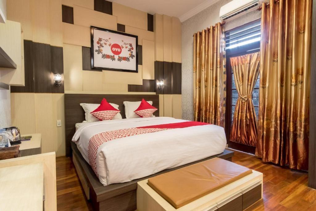 Oyo 619 Naufal Guest House Syariah メダン エクステリア 写真