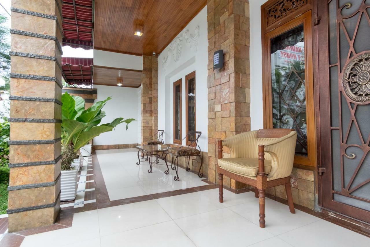 Oyo 619 Naufal Guest House Syariah メダン エクステリア 写真