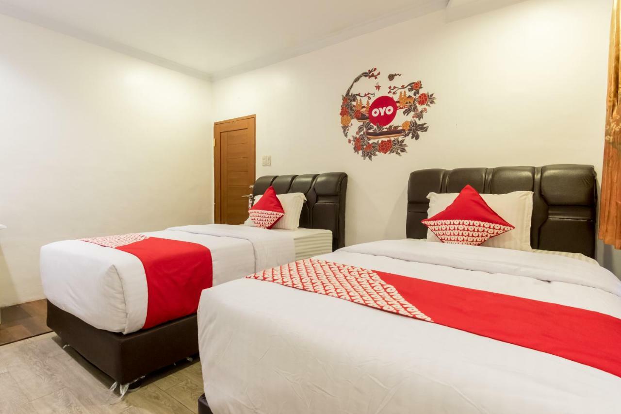 Oyo 619 Naufal Guest House Syariah メダン エクステリア 写真